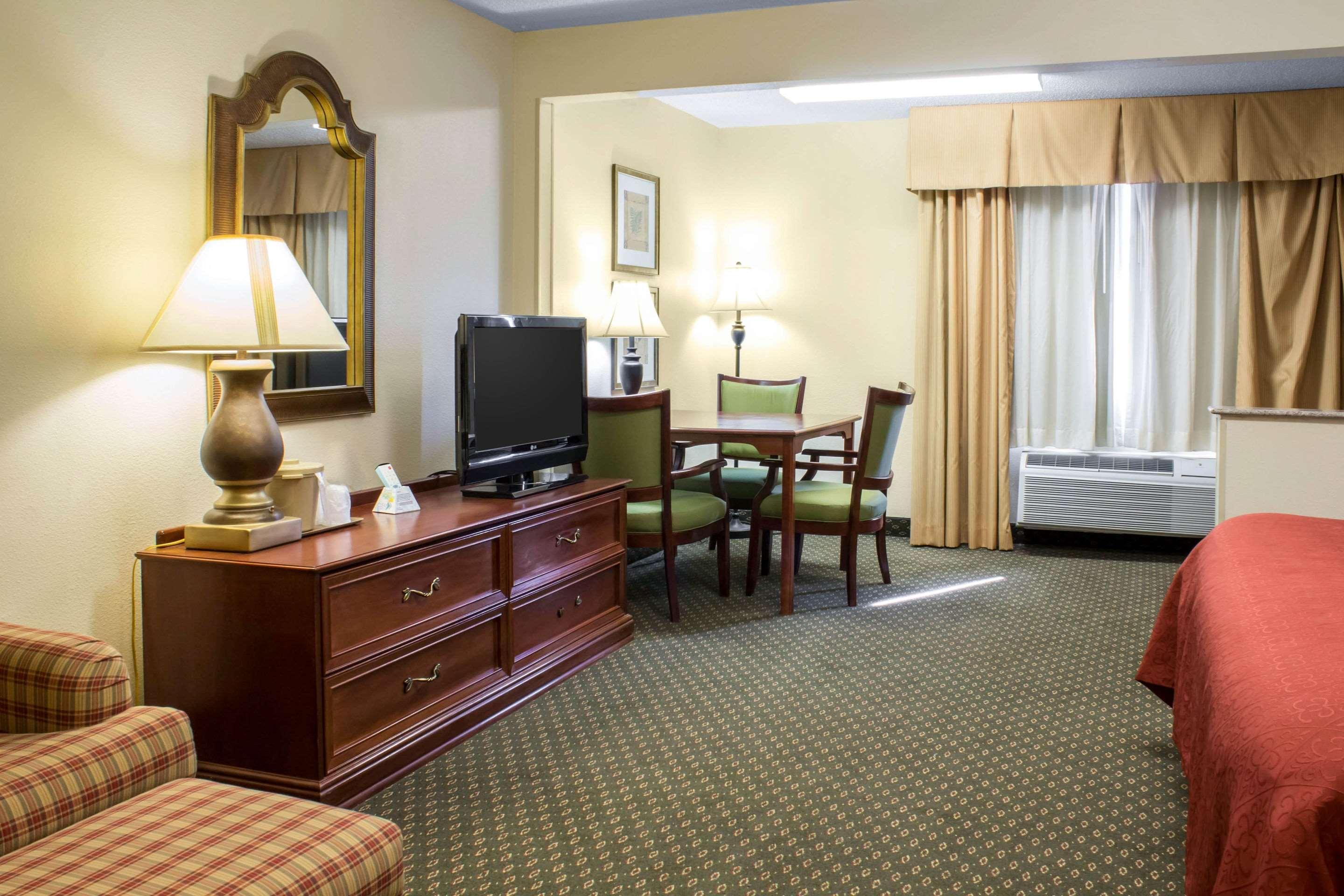 Quality Inn & Suites Sioux City Ngoại thất bức ảnh